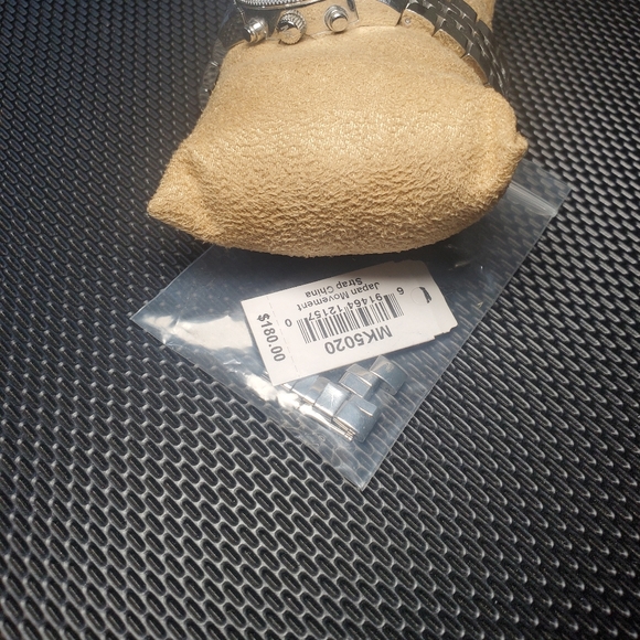 EUC Michael Kors 5020 watch - Picture 3 of 7